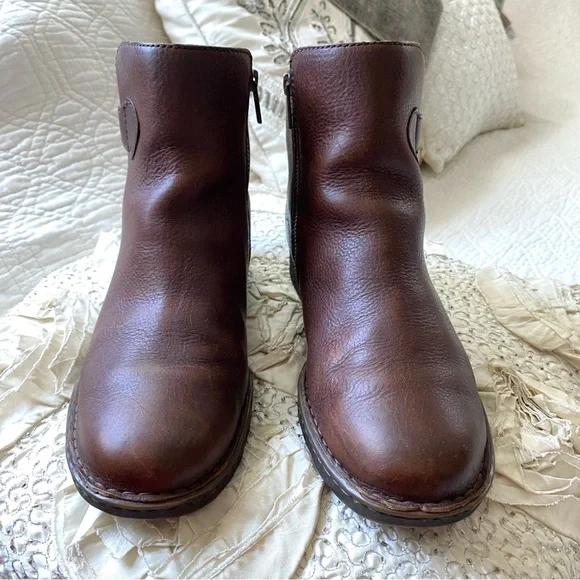 Born Brown Leather Ankle Boots Zip Up Sides Size 8 - Picture 16 of 16